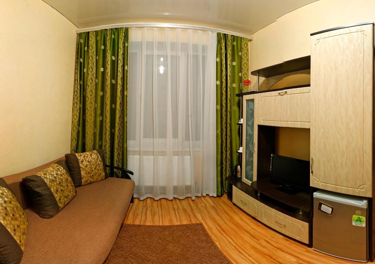 De Luxe Hotel Hmilnik Kültér fotó