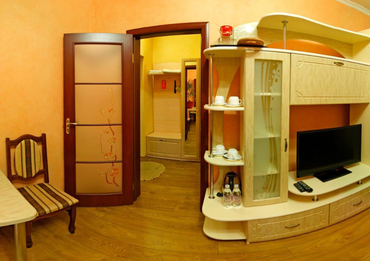 De Luxe Hotel Hmilnik Kültér fotó