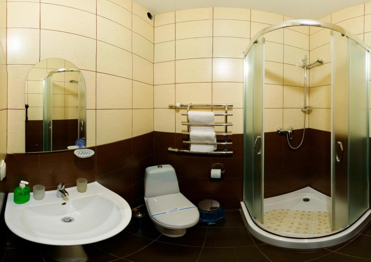 De Luxe Hotel Hmilnik Kültér fotó